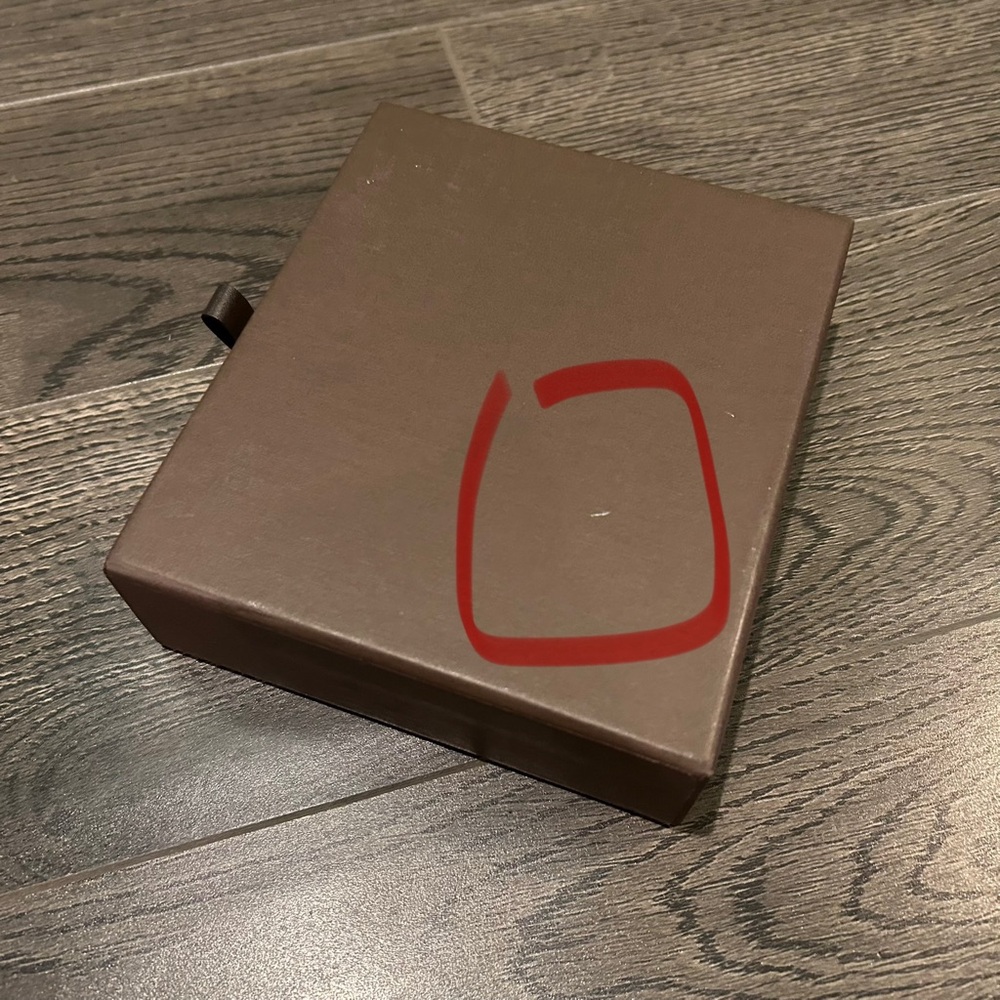 Louis Vuitton Empty Box - Picture 4 of 6